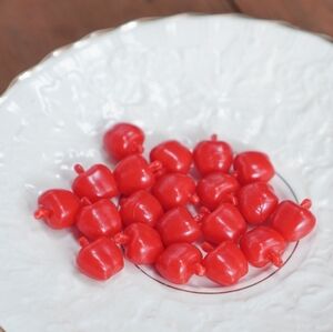 🍎 Beadtopia Apple Red Charm Beads Miniature NWT Crafts Arts Fruits Acrylic